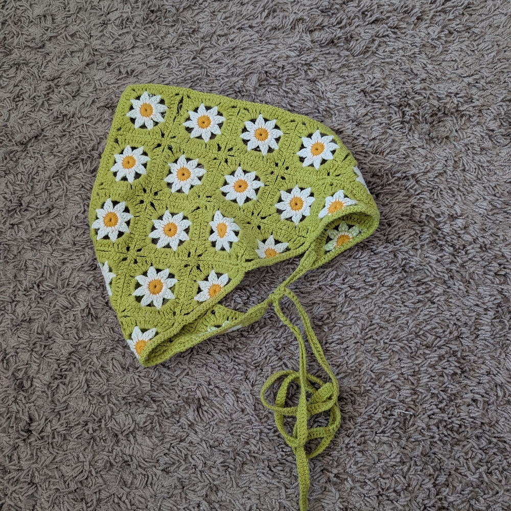 Cottagecore Handmade Green Crochet Daisy Bonnet